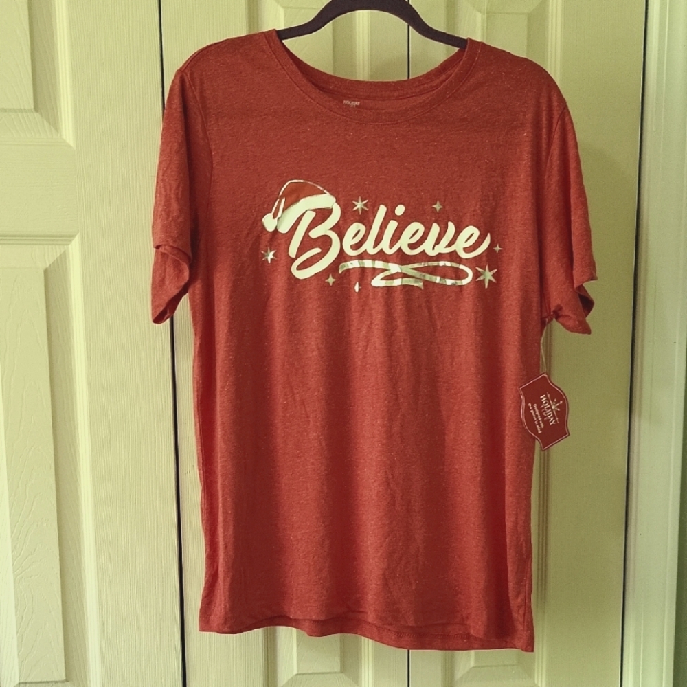 Red 'Believe' Graphic T-Shirt